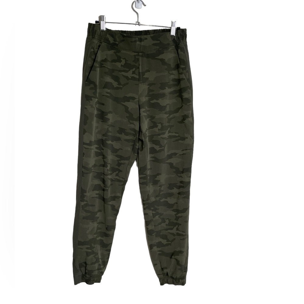 Athleta Camo Brooklyn Textured Lined Joggers 6